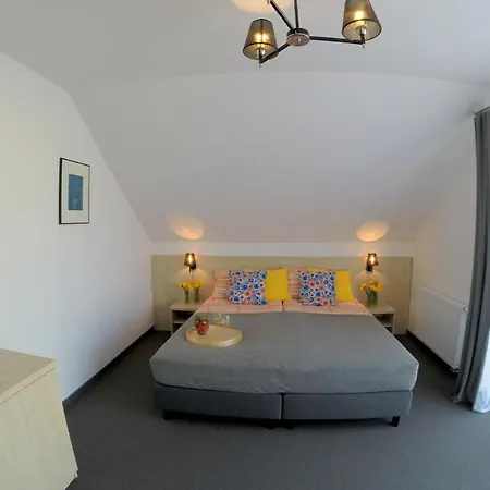 Bed and breakfast Sztorm 3*